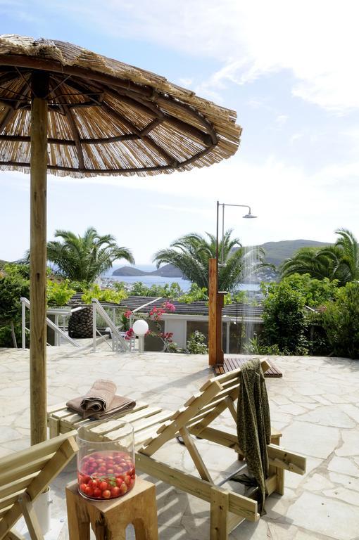 Kymothoi Rooms & Pool Bar Gavrio Exterior foto