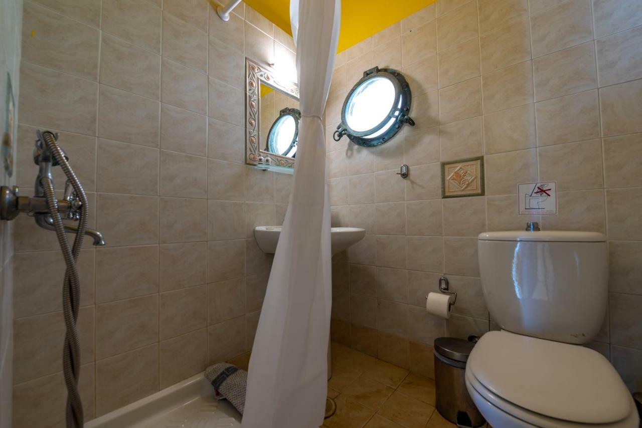 Kymothoi Rooms & Pool Bar Gavrio Exterior foto
