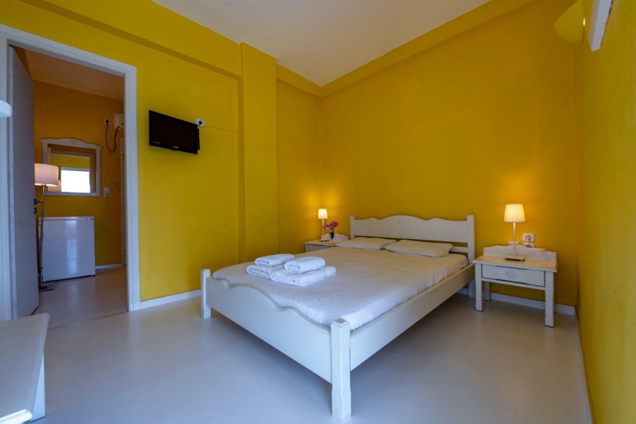 Kymothoi Rooms & Pool Bar Gavrio Exterior foto